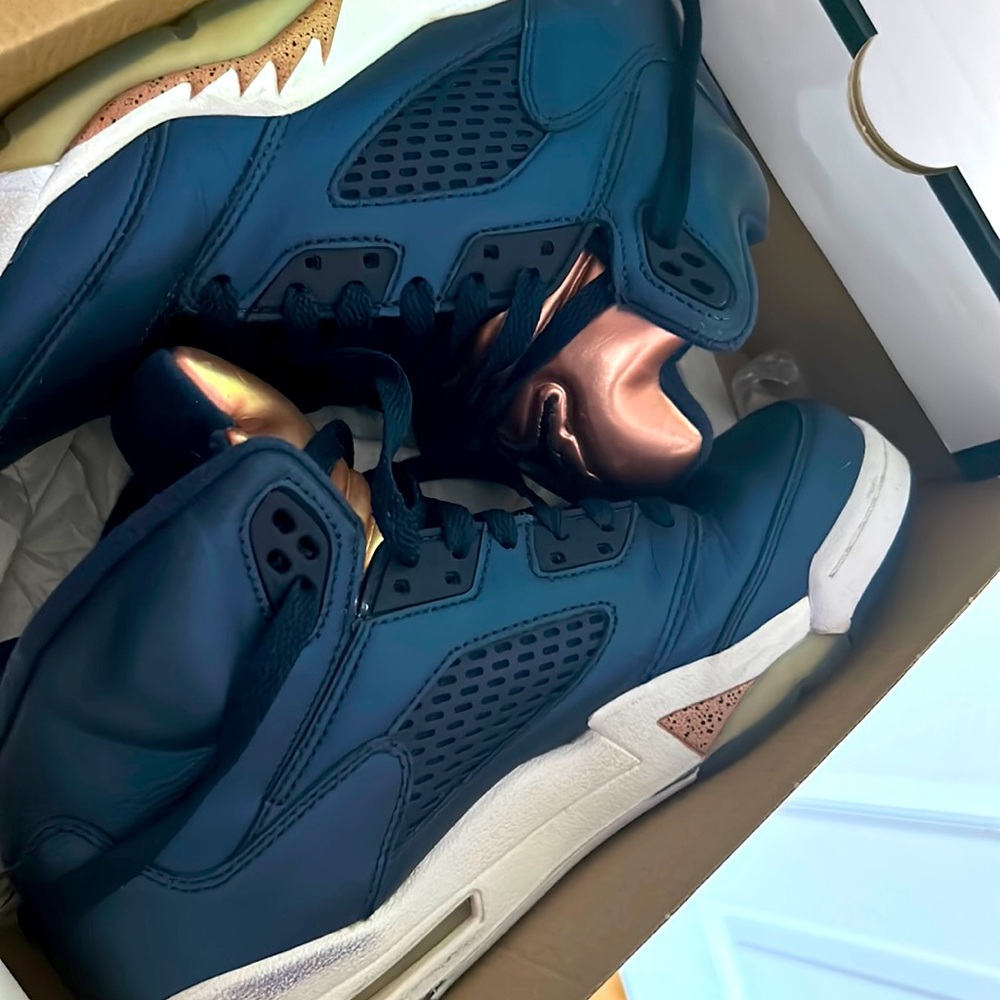 Jordan 5 Retro Bronze